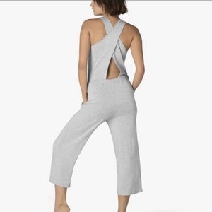 Price firm-Beyond Yoga Farrah Gray Cropped Jumpsuit XS